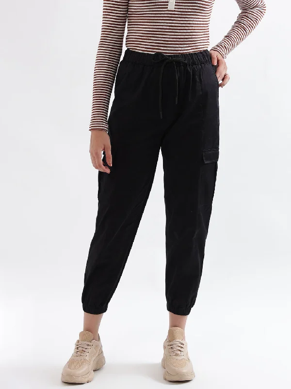 Elle Women Black Solid Relaxed Fit Sweatpant