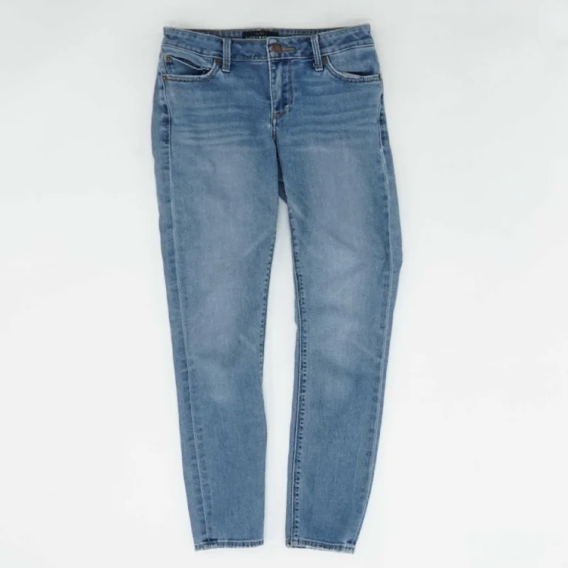 Blue Solid Low Rise Skinny Leg Jeans