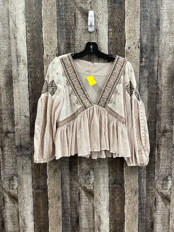 Top Long Sleeve By Free People In Beige, Size: S